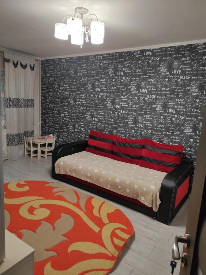 Private Room Near 3 Min Metrou Crangasi, 40 M2 Bucarest Extérieur photo